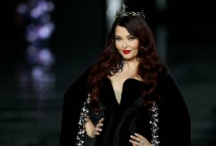 aishwarya-rai-dazzles-paris-fashion-week