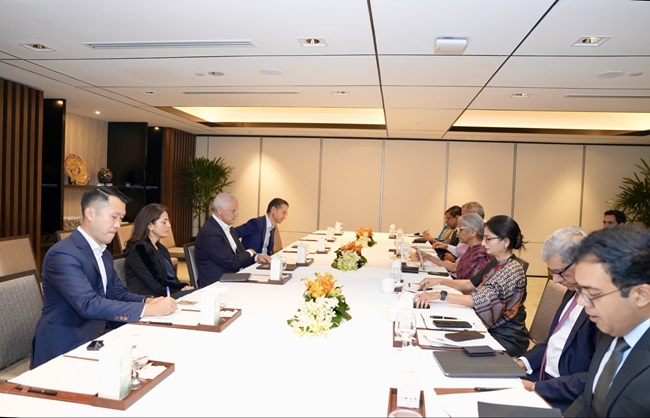 sitharaman-met-standard-chartered-banks-group-chie