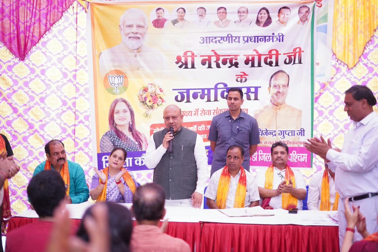 vijender-gupta-organises-community-feast-seva-sank