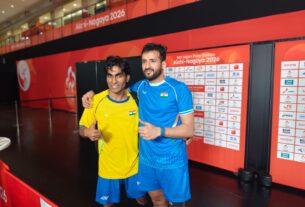 sports-badminton-nitesh-gold-singles-sl3-apg2026