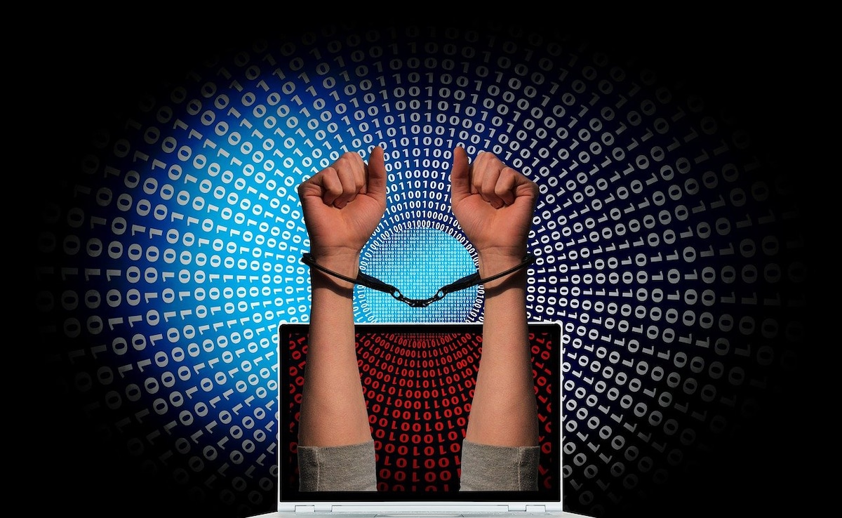 cyber-criminals-duped-a-women-