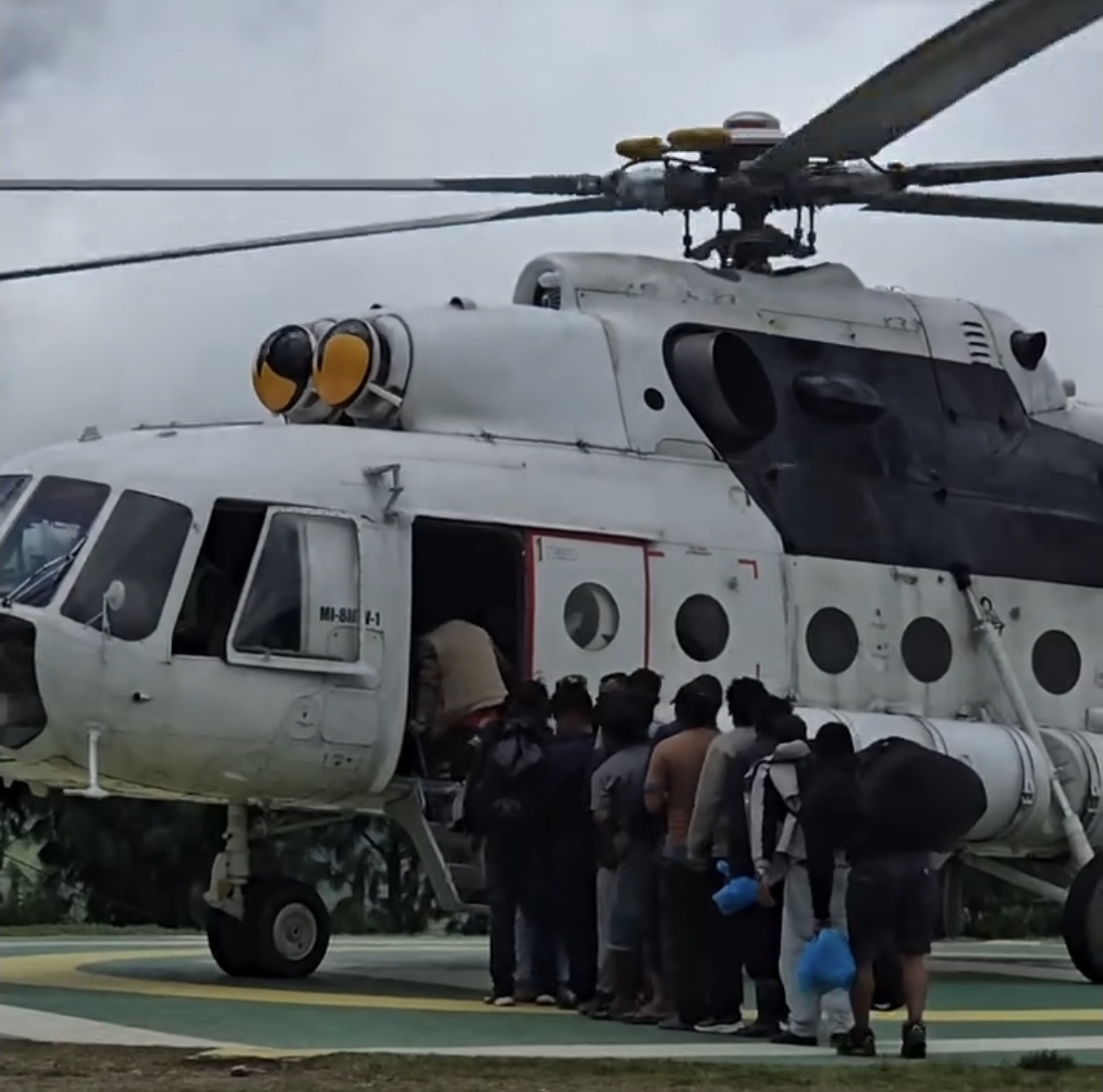 nepal-flood-army-rescue
